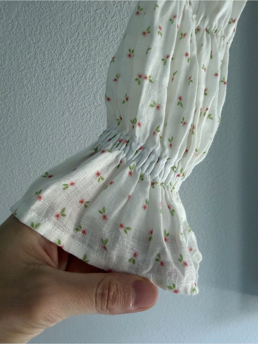 Sleeper Dress in Cream in garden floral print - Picture 4 of 8